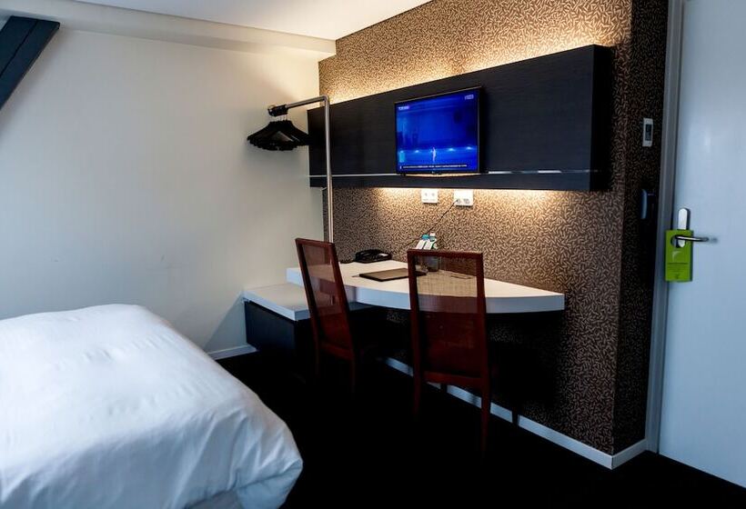 Номер Стандарт, Au Tilleul