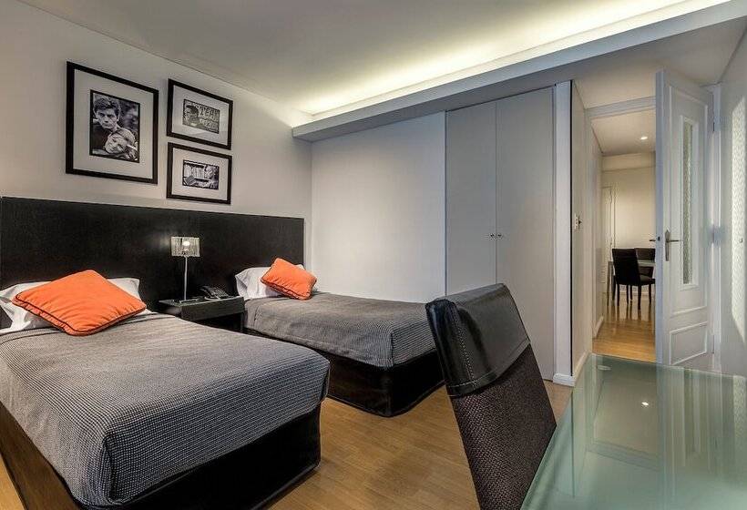 سوییت جونیور, Broadway Hotel & Suites