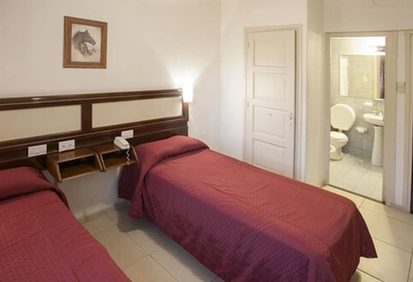 غرفة قياسية ثلاثية, Carollo