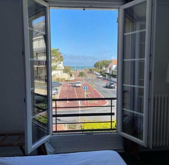 Семейный Номер, Chez Marion