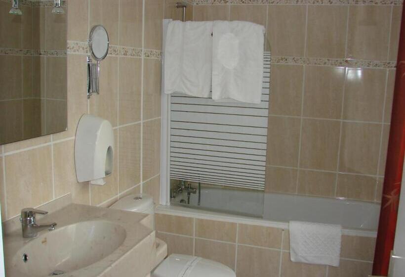 Номер Стандарт, Chez Marion