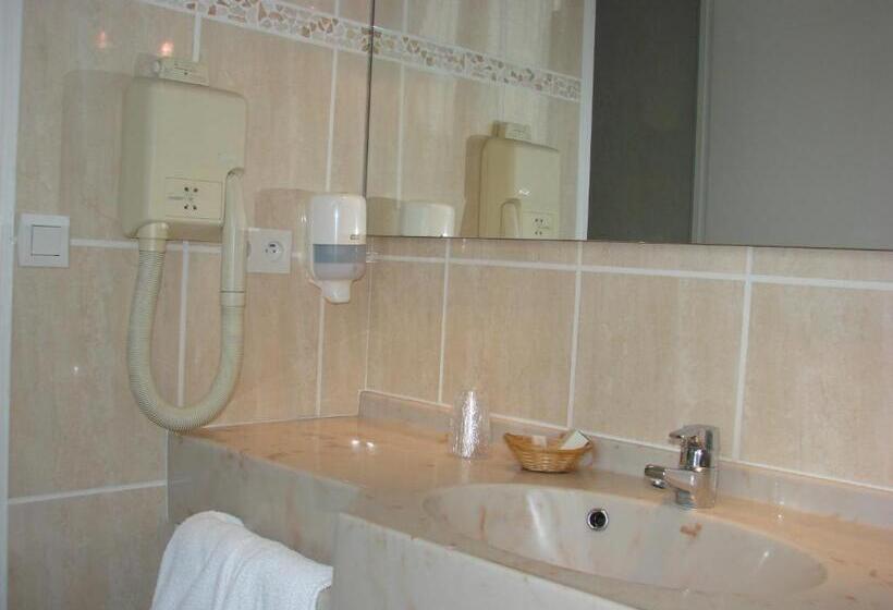 Номер Стандарт, Chez Marion