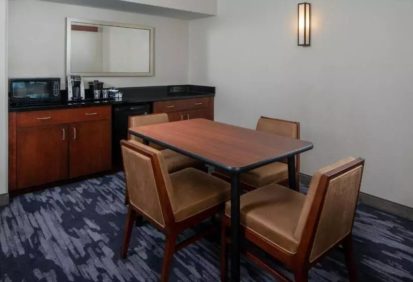 キングサイズベッドのスイートルーム, Fairfield Inn & Suites By Marriott Destin