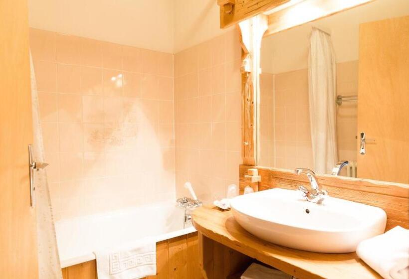 اتاق استاندارد سه نفره, Hôtel Le Sporting