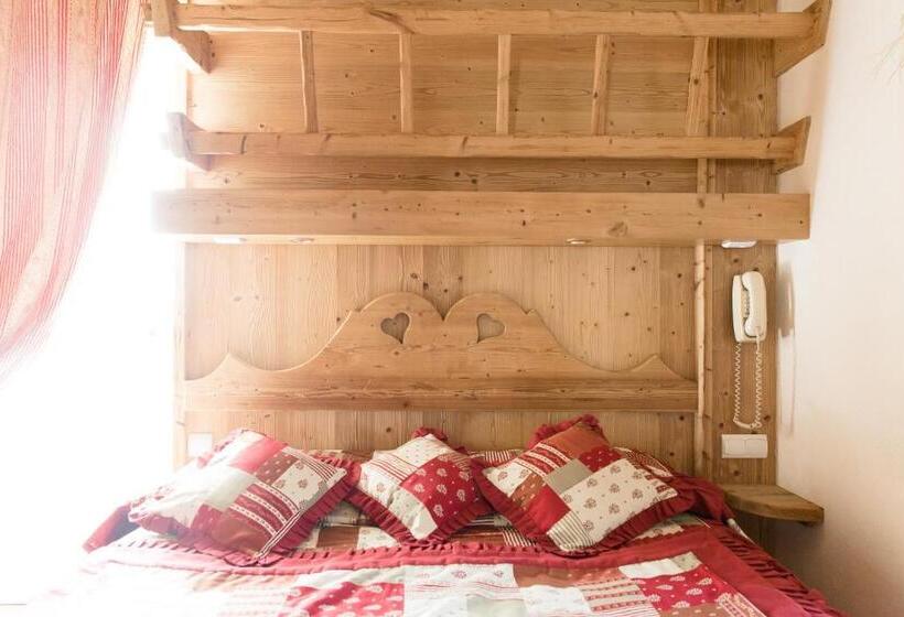 اتاق استاندارد سه نفره, Hôtel Le Sporting