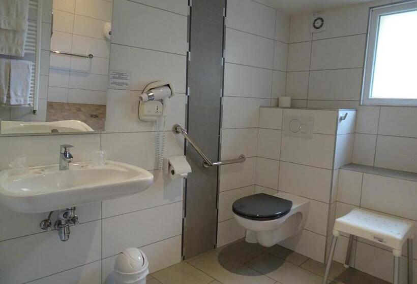 디럭스 룸, La Guimbarde