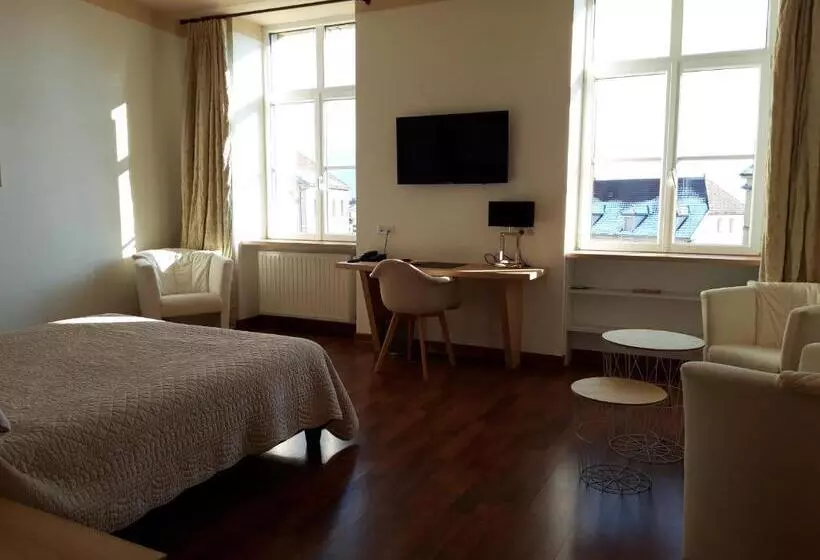 Superior Suite, La Guimbarde