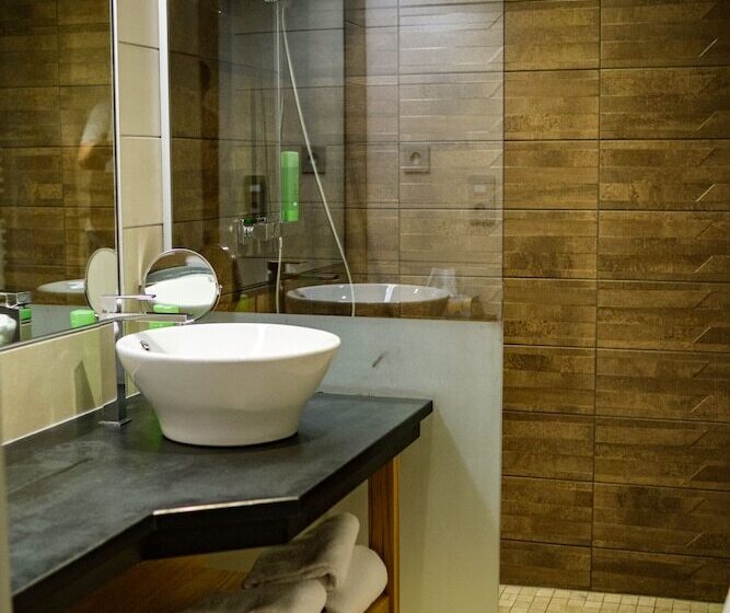 스탠다드 트리플 발코니 룸, Le Caballin