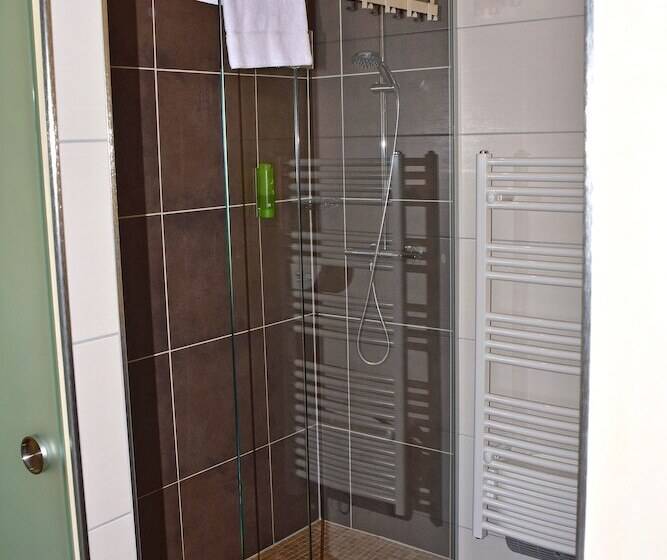 발코니가 있는 4인용 스탠다드 룸, Le Caballin