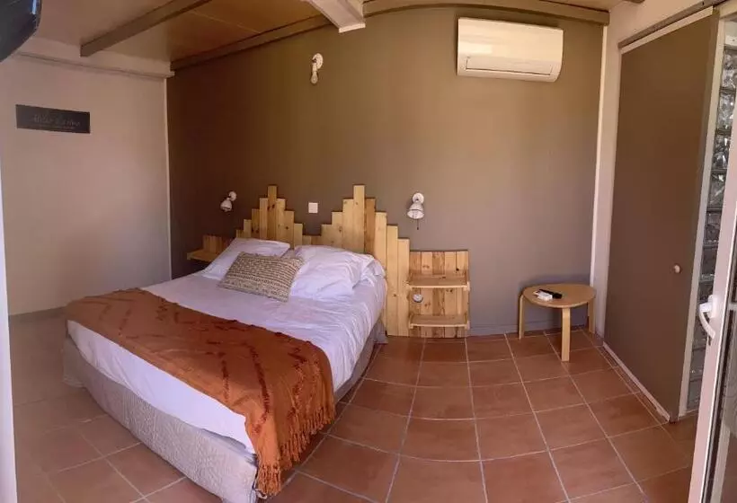 スーペリアールーム, Le Relais Des Lavandins