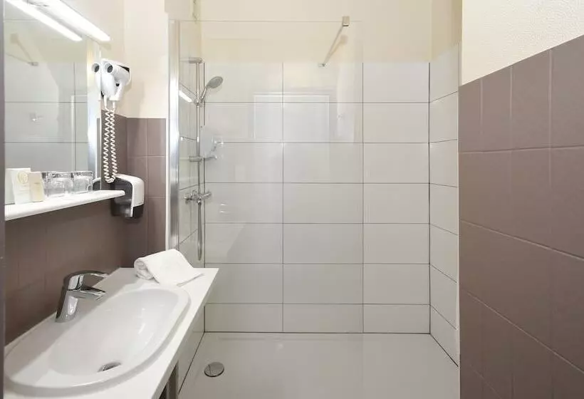 スーペリアールーム, Logis Hôtel Du Centre   Halte Idéale En Cyclotourisme Avec Garage à Vélos Clos