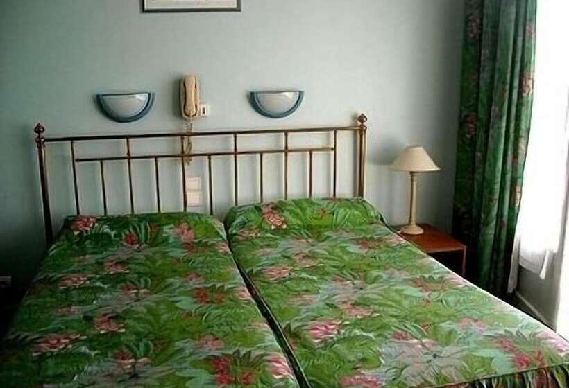 חדר משפחתי, Logis Terrasse Hôtel