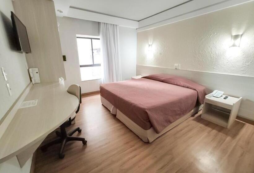 غرفة قياسية, Marante Plaza