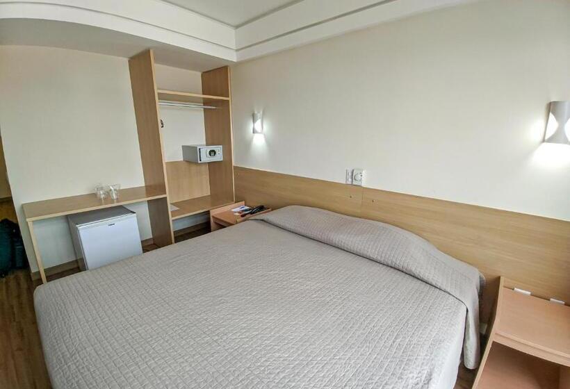 غرفة ديلوكس, Marante Plaza