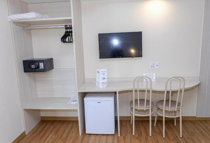 غرفة قياسية, Marante Plaza