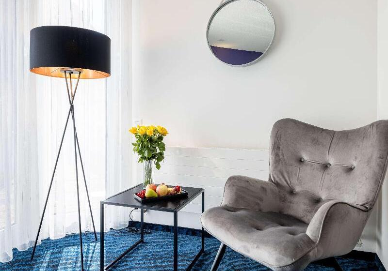 اتاق لوکس, Marante Plaza