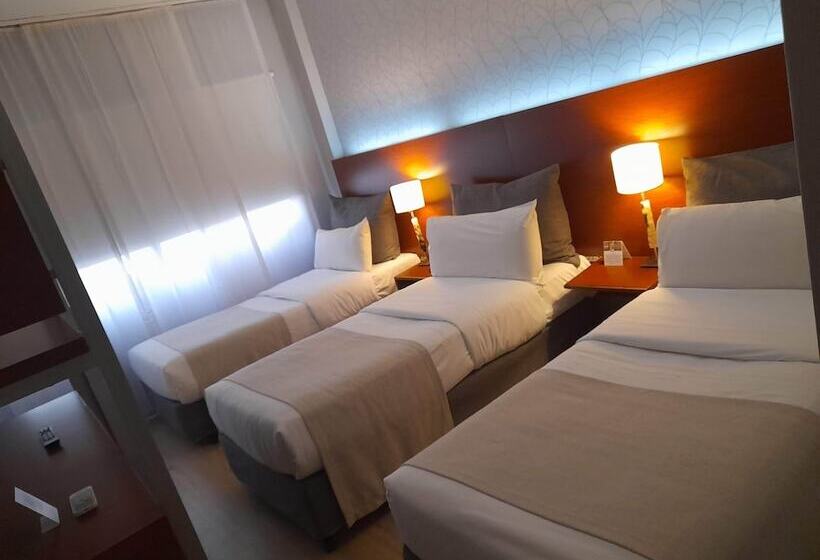 스탠다드 트리플 룸, Rochester Hotel Concept