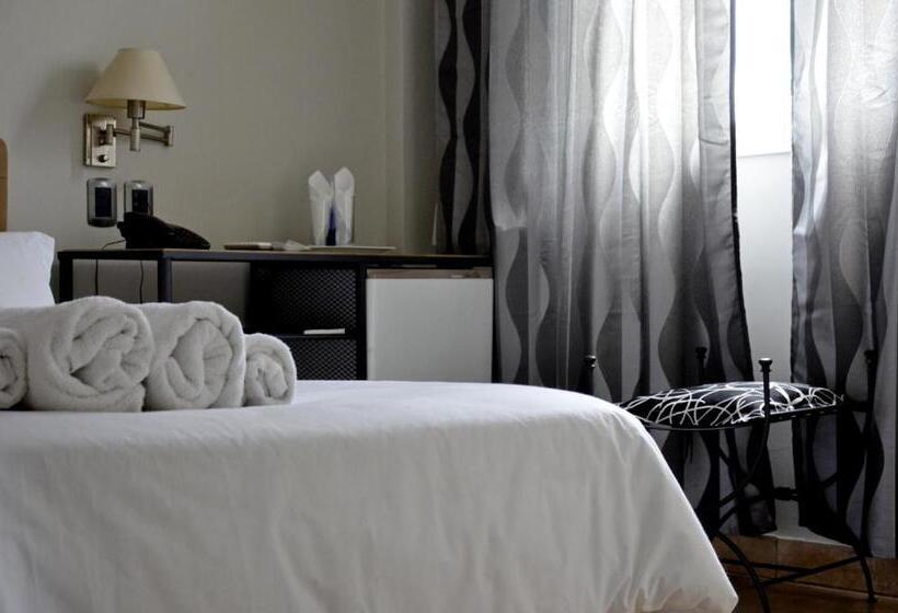 Номер Стандарт, Santa Rosa