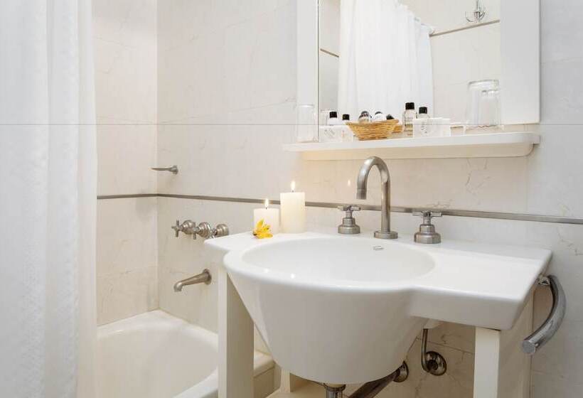 חדר סופריור לשלושה, Spa Republica