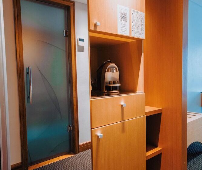 חדר דלוקס לשלושה, Spa Republica