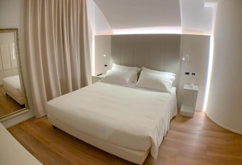 غرفة قياسية, Villa I Pini