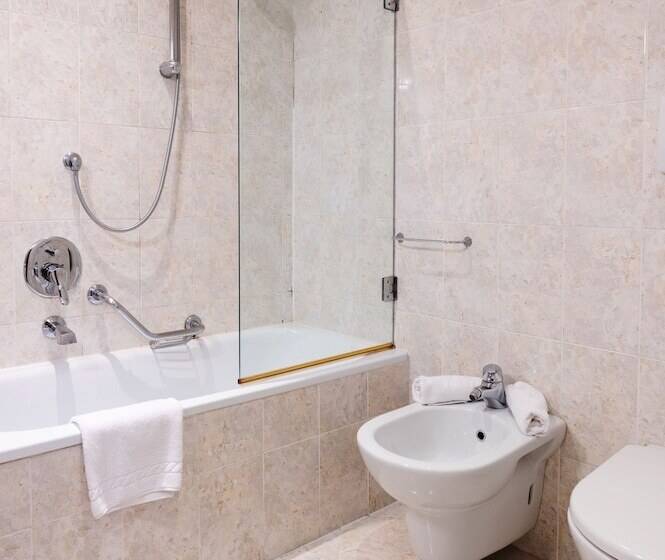 סוויטת ג'וניור, Villa Pitiana