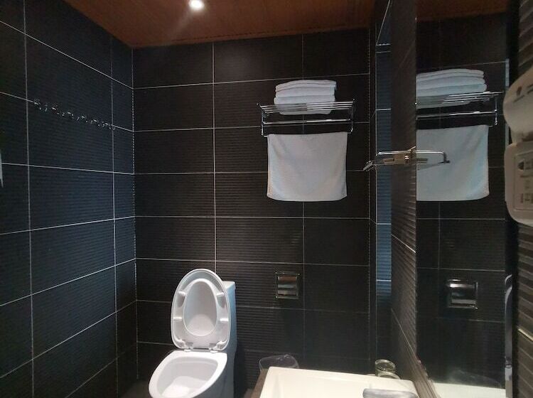 غرفه قياسيه سريرين مزدوجين, Beyond The Cloud