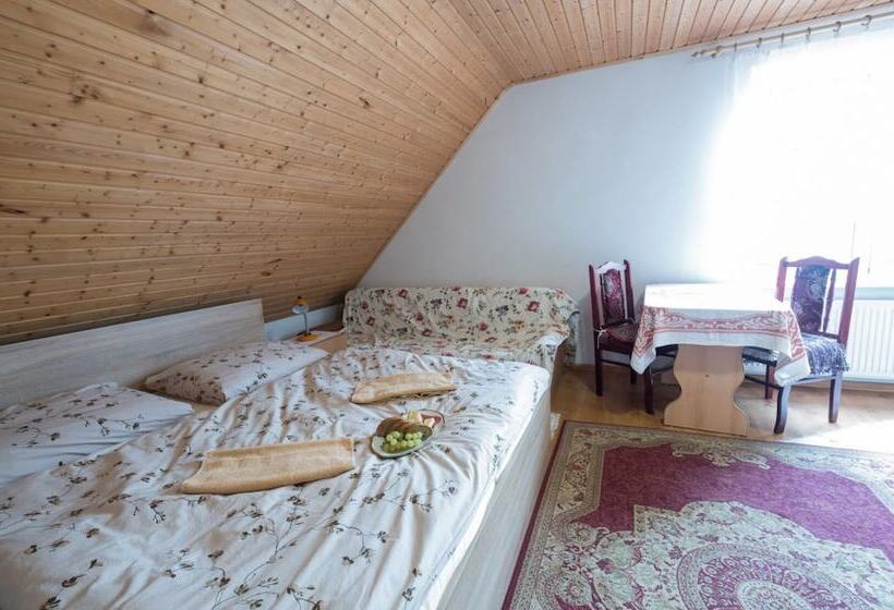 带共用浴室的标准房间, Domček Na Orave