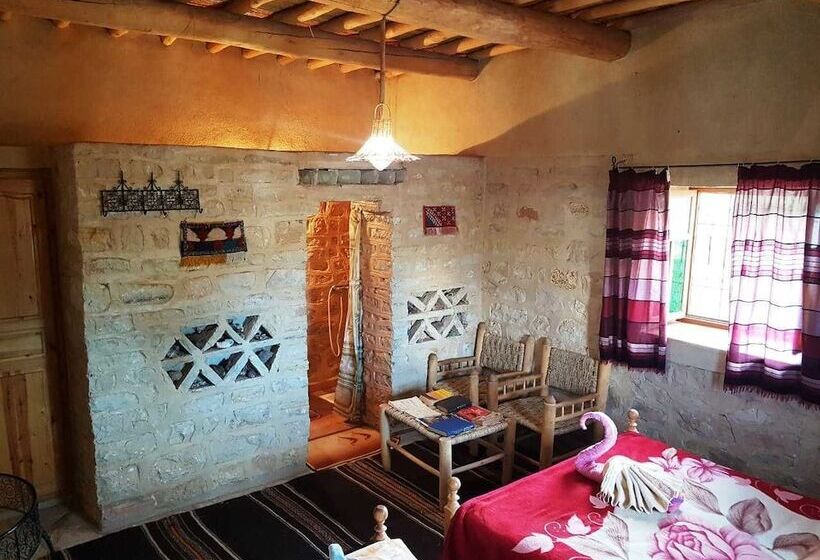 标准三人间, Kasbah Dar Talouste