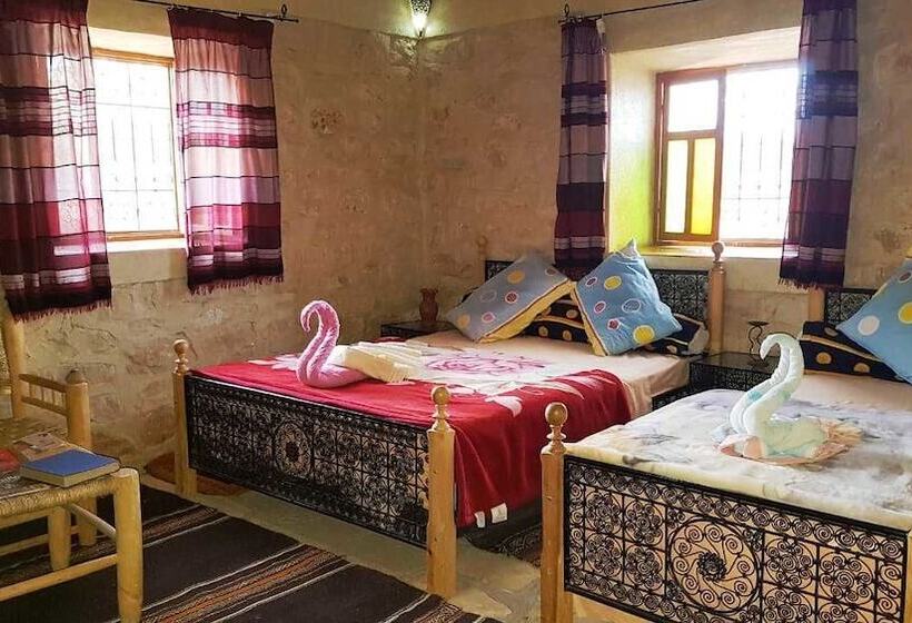 标准三人间, Kasbah Dar Talouste