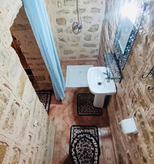 标准三人间, Kasbah Dar Talouste