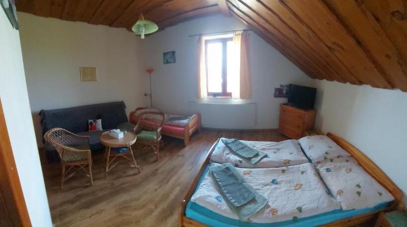 三人经典房间, Relax Mariánka