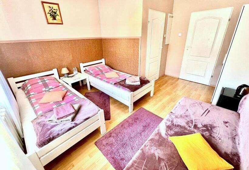 اتاق استاندارد سه نفره, Ziołowa Dolina