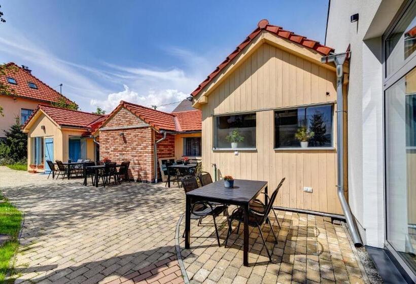 Номер Стандарт с Балконом, Penzión čerešňový Sad & Wellness