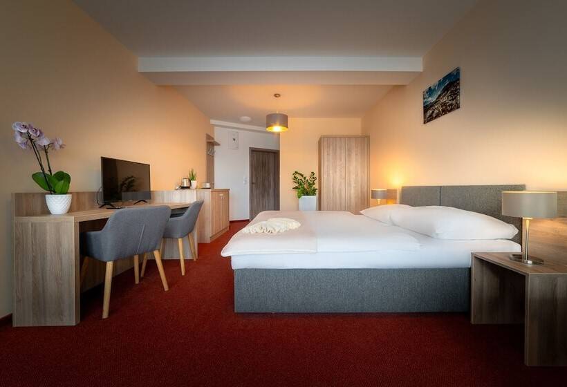 Номер Стандарт Трехместный, Penzión čerešňový Sad & Wellness