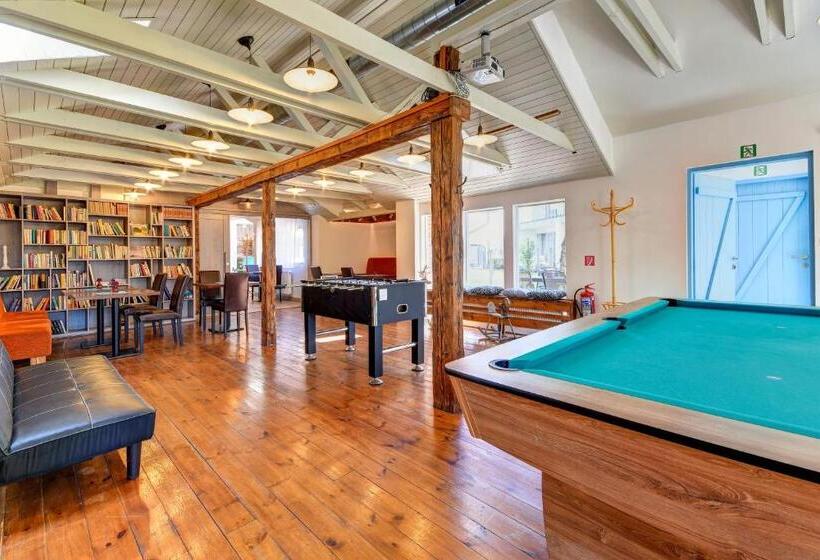 Номер Стандарт с Балконом, Penzión čerešňový Sad & Wellness