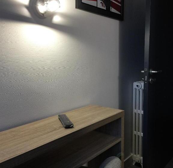 חדר בסיסי, Ar Terra Nova