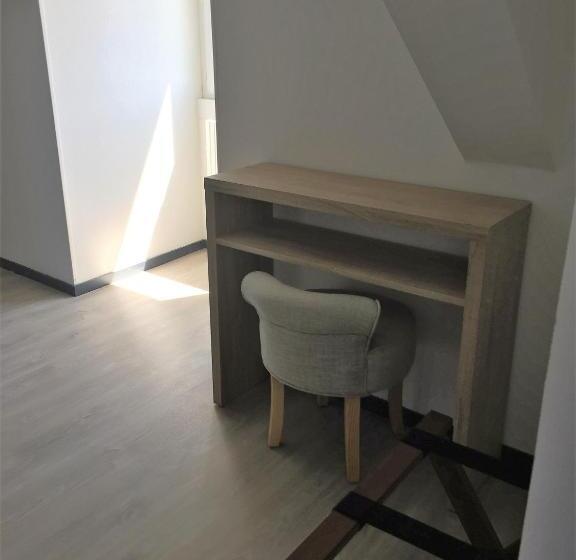 חדר משפחתי, Ar Terra Nova