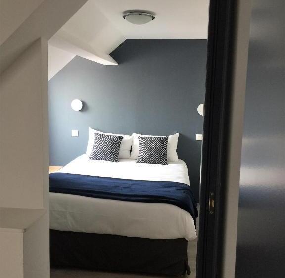 חדר משפחתי, Ar Terra Nova