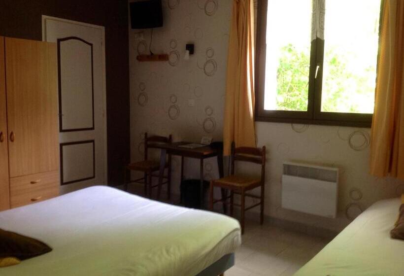 Номер Стандарт Трехместный, Logis Auberge De La Plaine