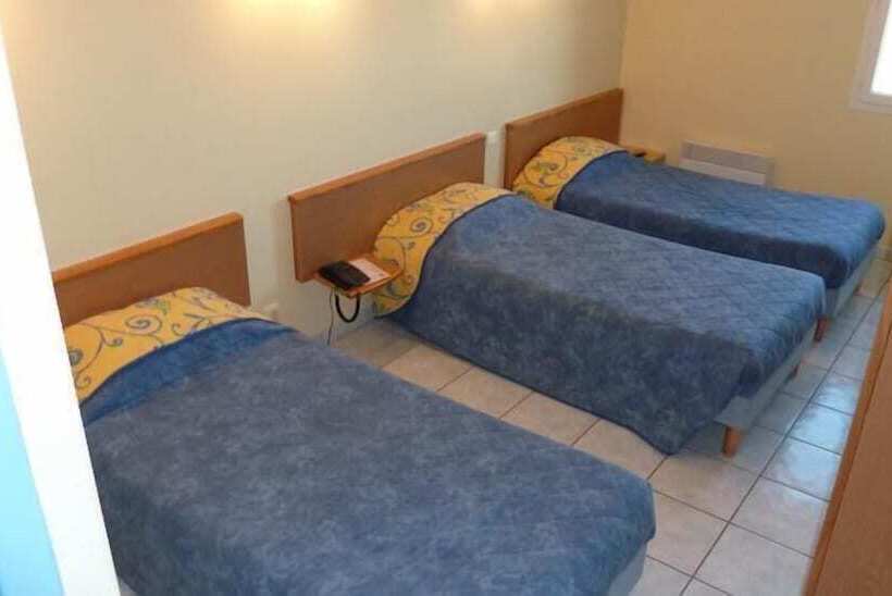 스탠다드 트리플 룸, Du Mont Servy