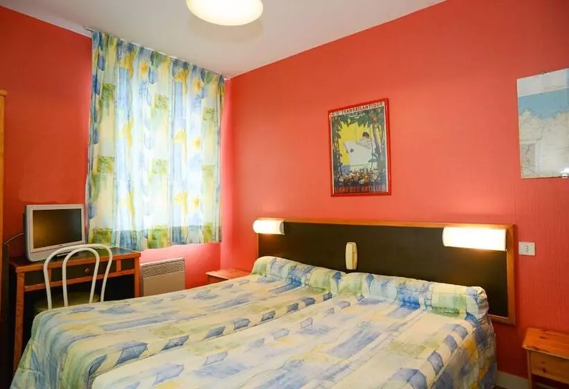 اتاق استاندارد, Logis Hôtel Et Restaurant La Tour Brette