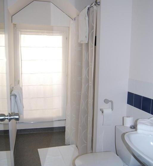 غرفة قياسية ثلاثية, Le Terminus Des Pèlerins