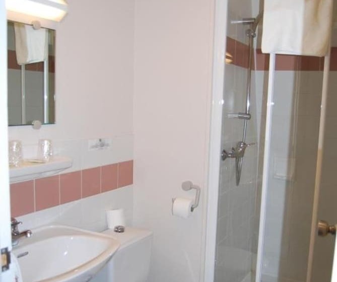 غرفة قياسية, Le Terminus Des Pèlerins