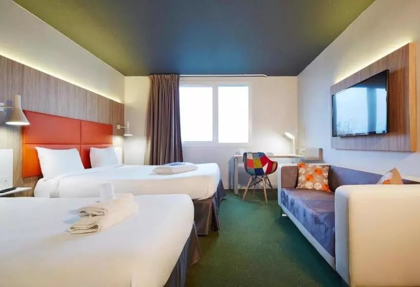 スタンダードトリプルルーム, Kyriad Clermont Ferrand Nord  Riom