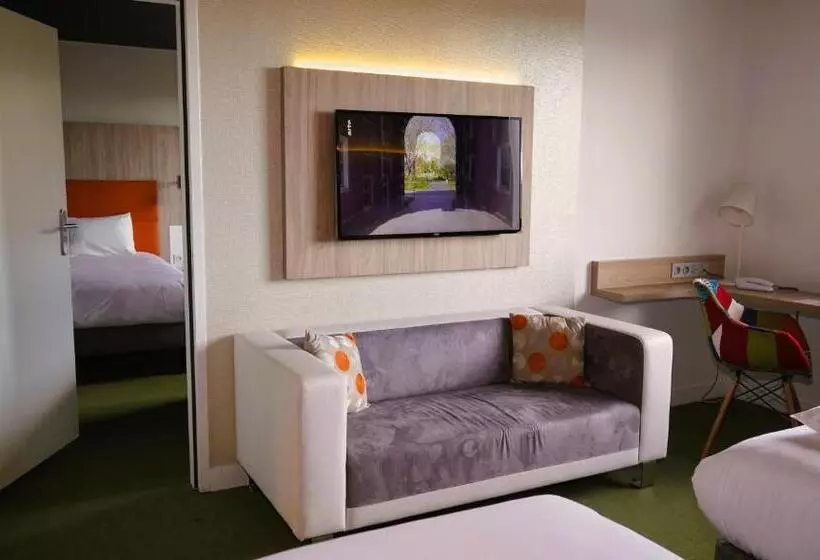 スタンダードトリプルルーム, Kyriad Clermont Ferrand Nord  Riom