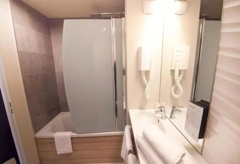 スタンダード４人部屋, Kyriad Clermont Ferrand Nord  Riom