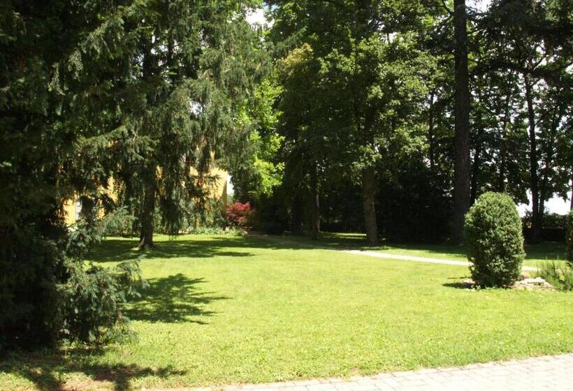 Chambre Triple Supérieure, Villa Ghia