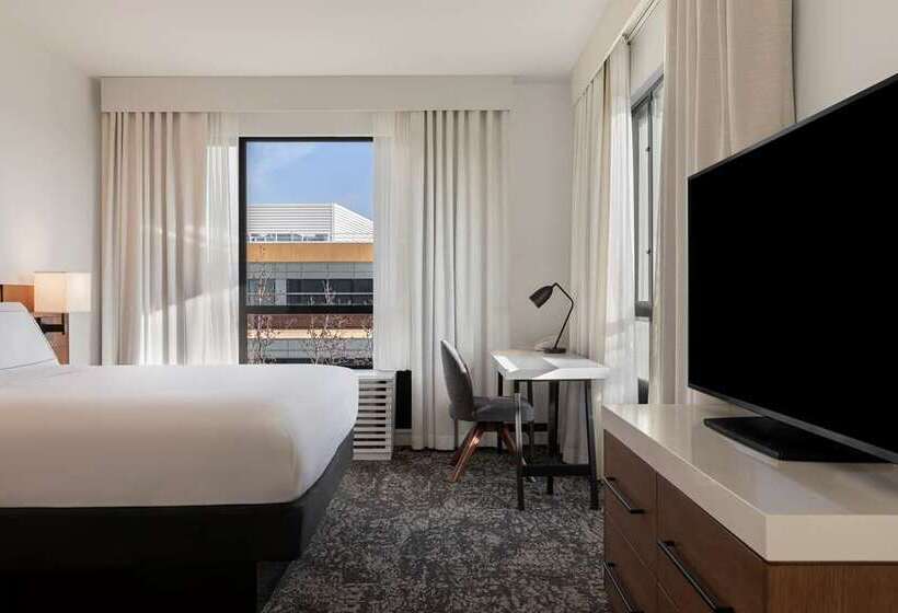 スタンダードルーム, The Fort Sutter Sacramento Tapestry Collection By Hilton