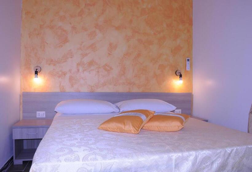 Pokój Standard, La Fenice